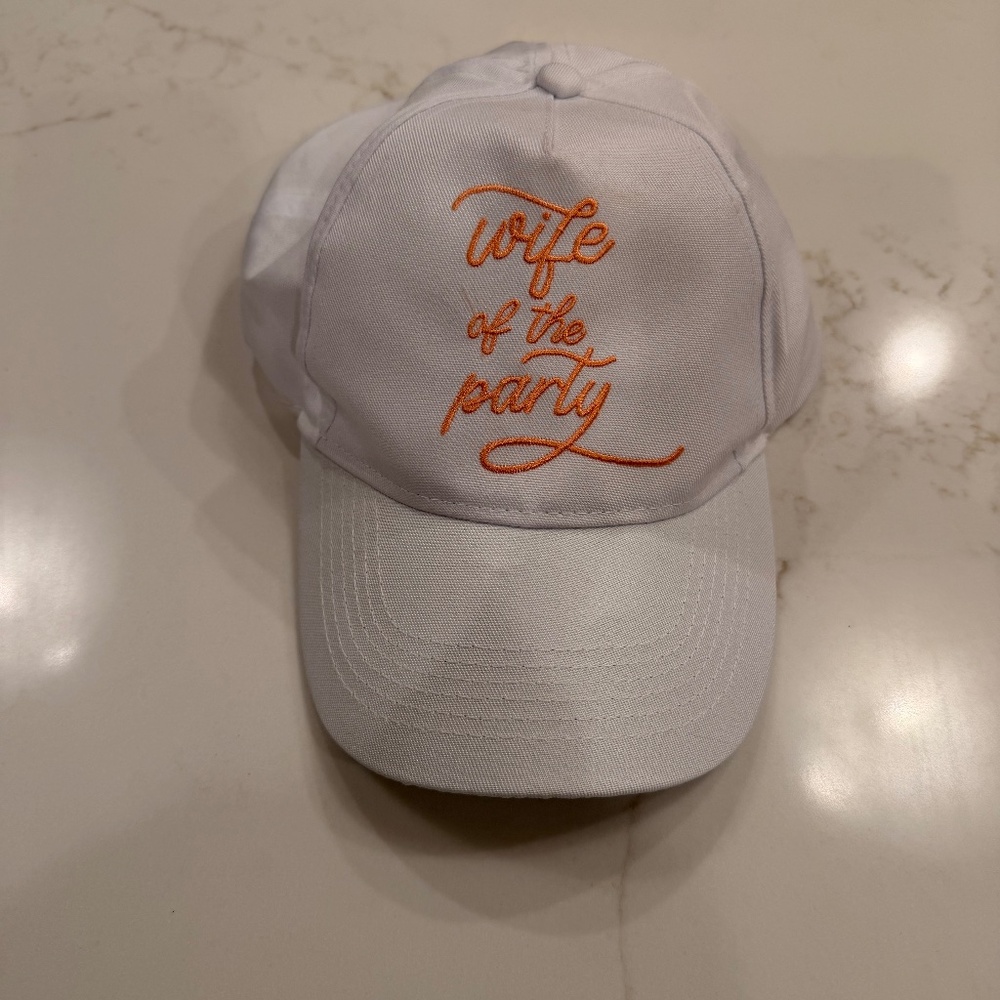 “Wife of the Party” Bride Hat 💍 White Baseball Cap Bachelorette Party Bridal